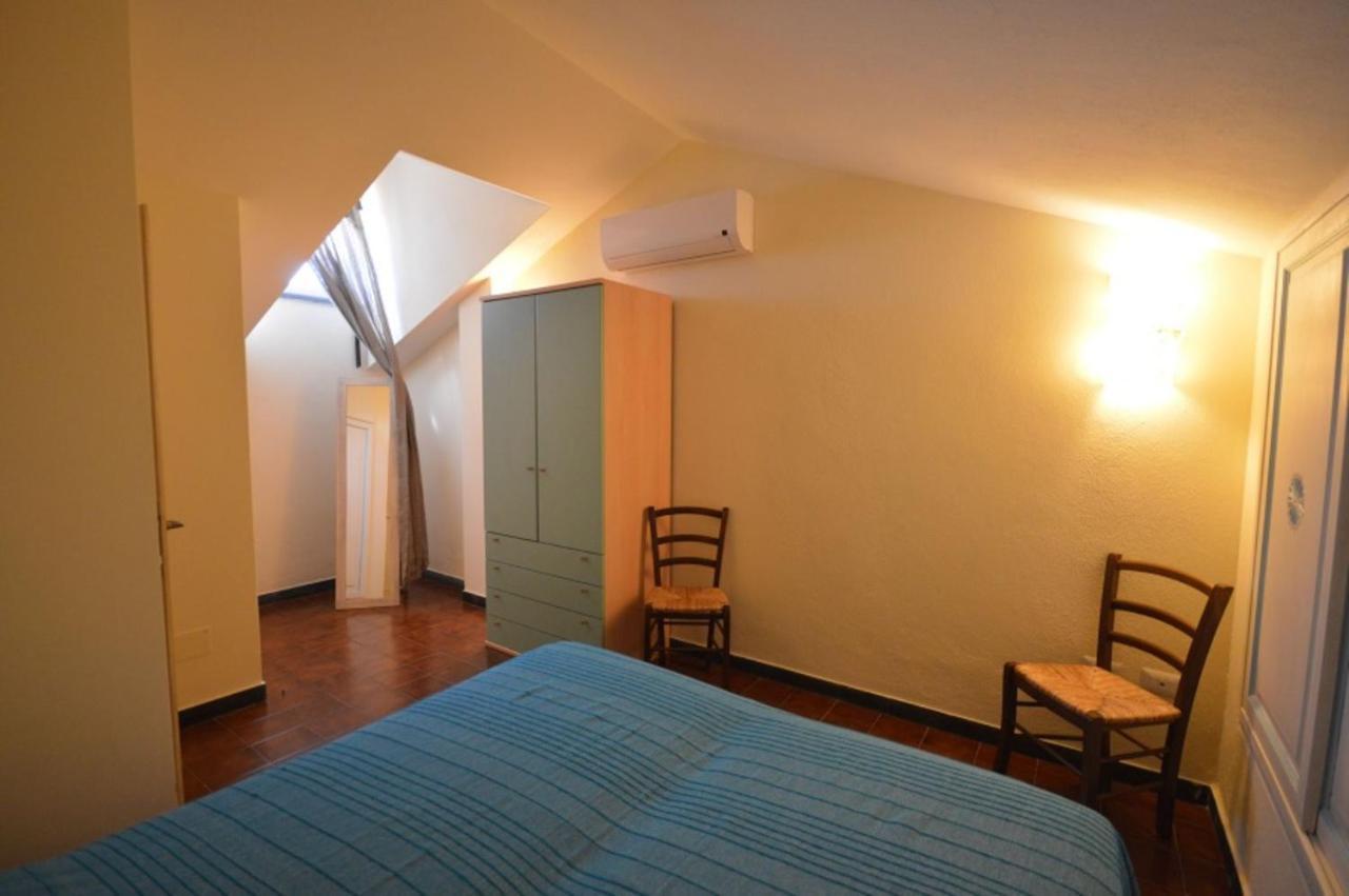13 Centro - Meravigliosa Casa Sulla Piazzetta Di Porto Faro Palau Room photo